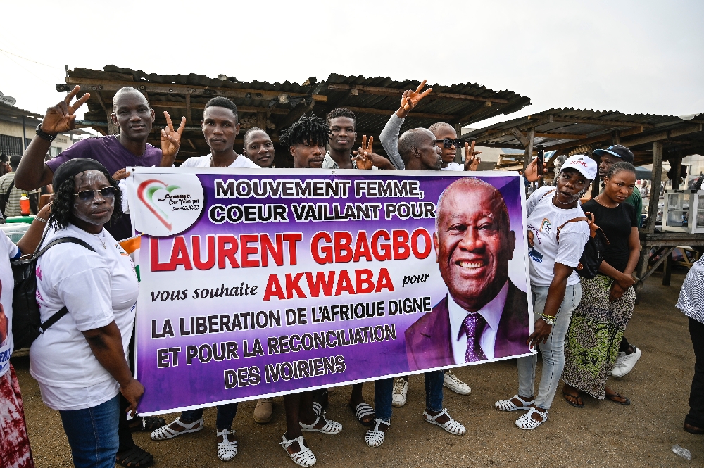 Ivory Coast ex-leader Gbagbo heads home after war crimes acquittal