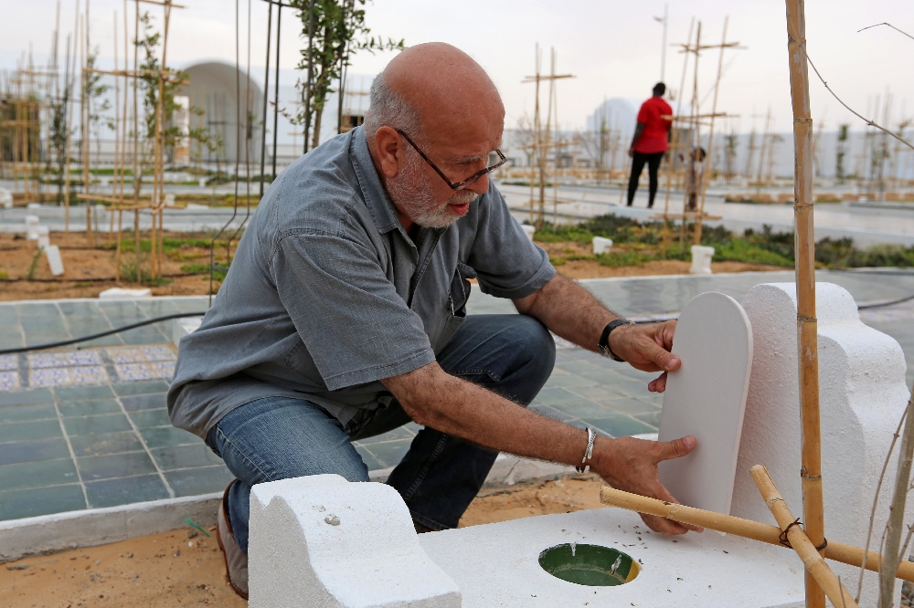 Drowned migrants get 'dignified' burial in Tunisia cemetery