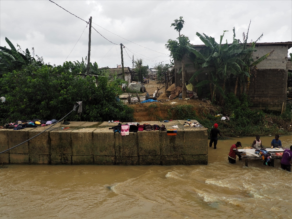 Cameroon's main port city battles mounting flood peril