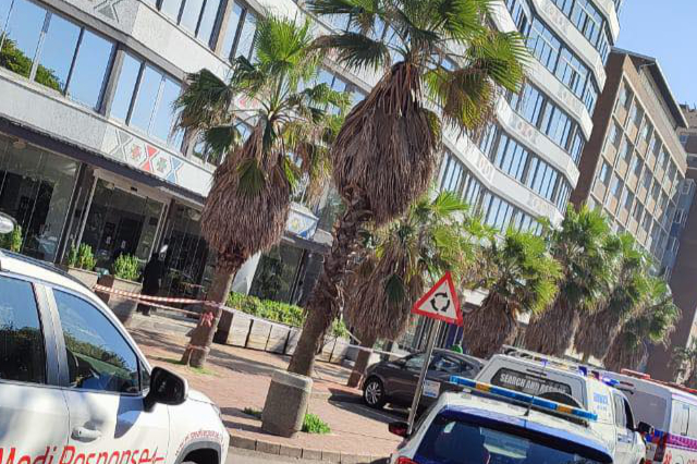 WARNING: GRAPHIC CONTENT: WATCH | Woman jumps from 6th floor of Durban beachfront apartment in alleged suicide attempt