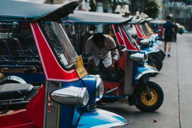 TUK TUK TRANSPORT\VEHICLE