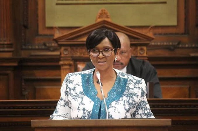 Zanele Sifuba