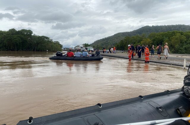 floods rescue team