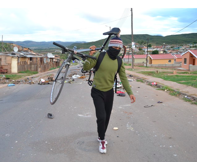 Protesters dump faeces