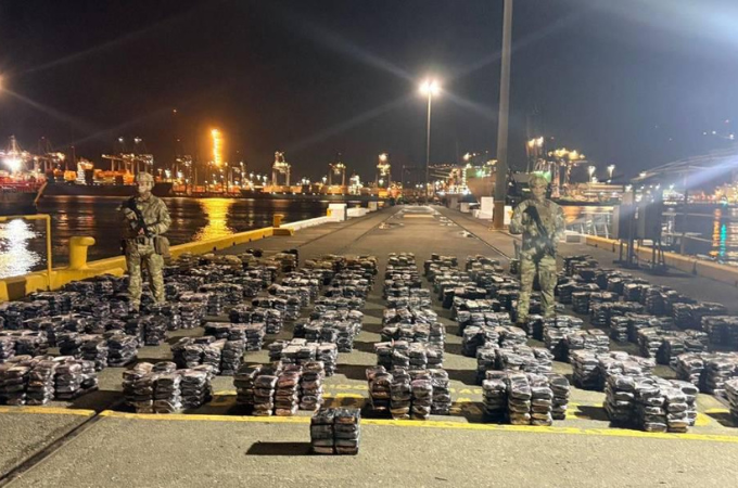 French navy seizes almost 5 tonnes of cocaine from ship in Pacific