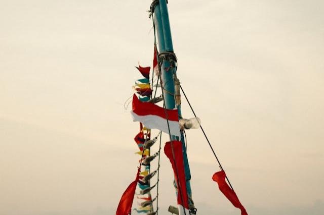 Indonesia says won't raise fuel price despite Mideast war pressures