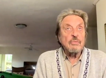 Elon Musk’s father eyes Russia refuge for SA farmers