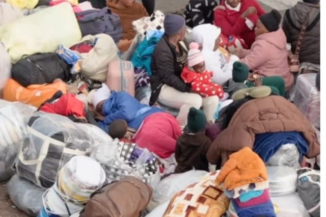 WATCH | Over 2,000 Zimbabweans pack Cape Town refugee centre ahead of 30 June deadline