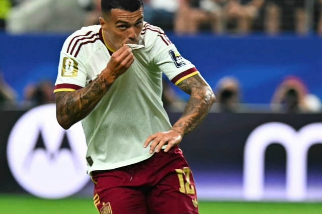 Spain deliver World Cup masterclass against France to reach final