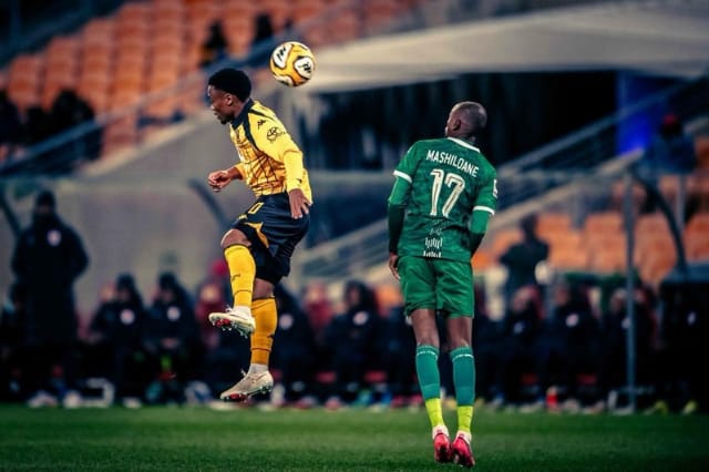 Kaizer Chiefs win again to top early South Africa table