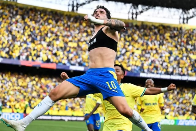 Santos scores twice as Sundowns beat Asian champions Ahli