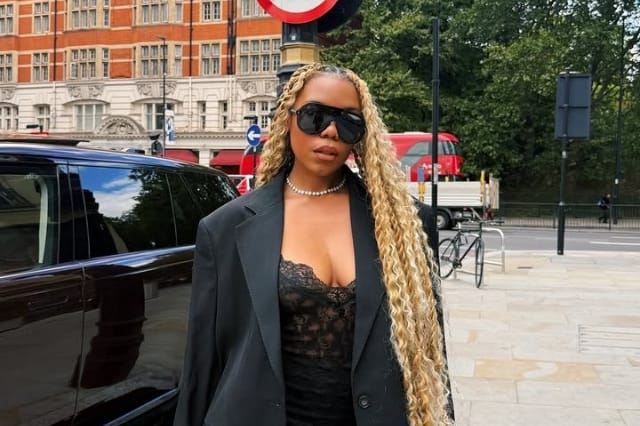 Elaine’s Kota Festival outfit sparks heated debate on social media